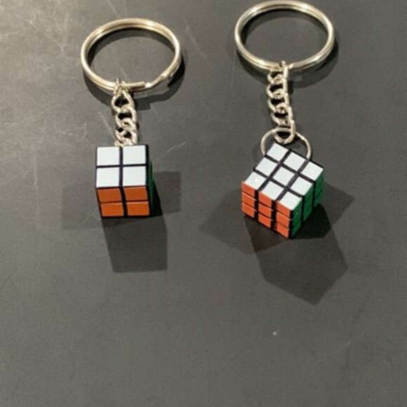 Rubik’s Cube Keychain – Pocket-Sized Puzzle Fun (2x2 & 3x3) - Picture 4 of 6